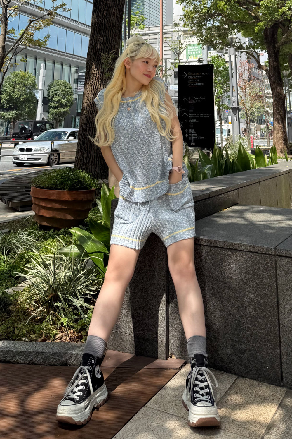 Popping Shower Knit Vest