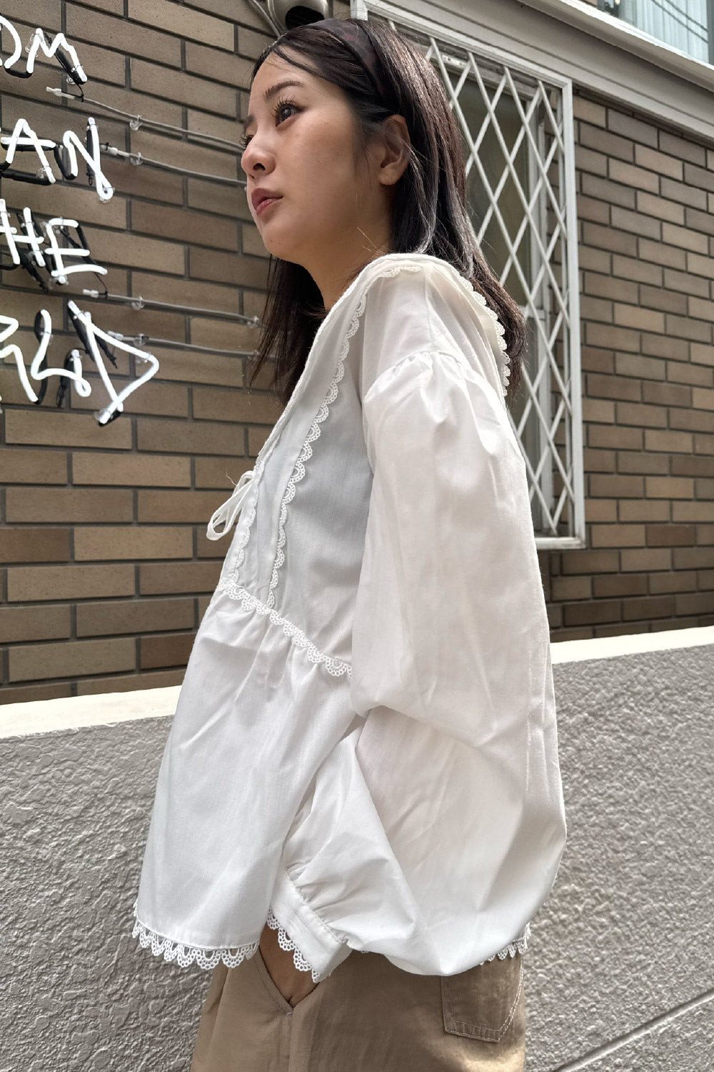 Big collar blouse