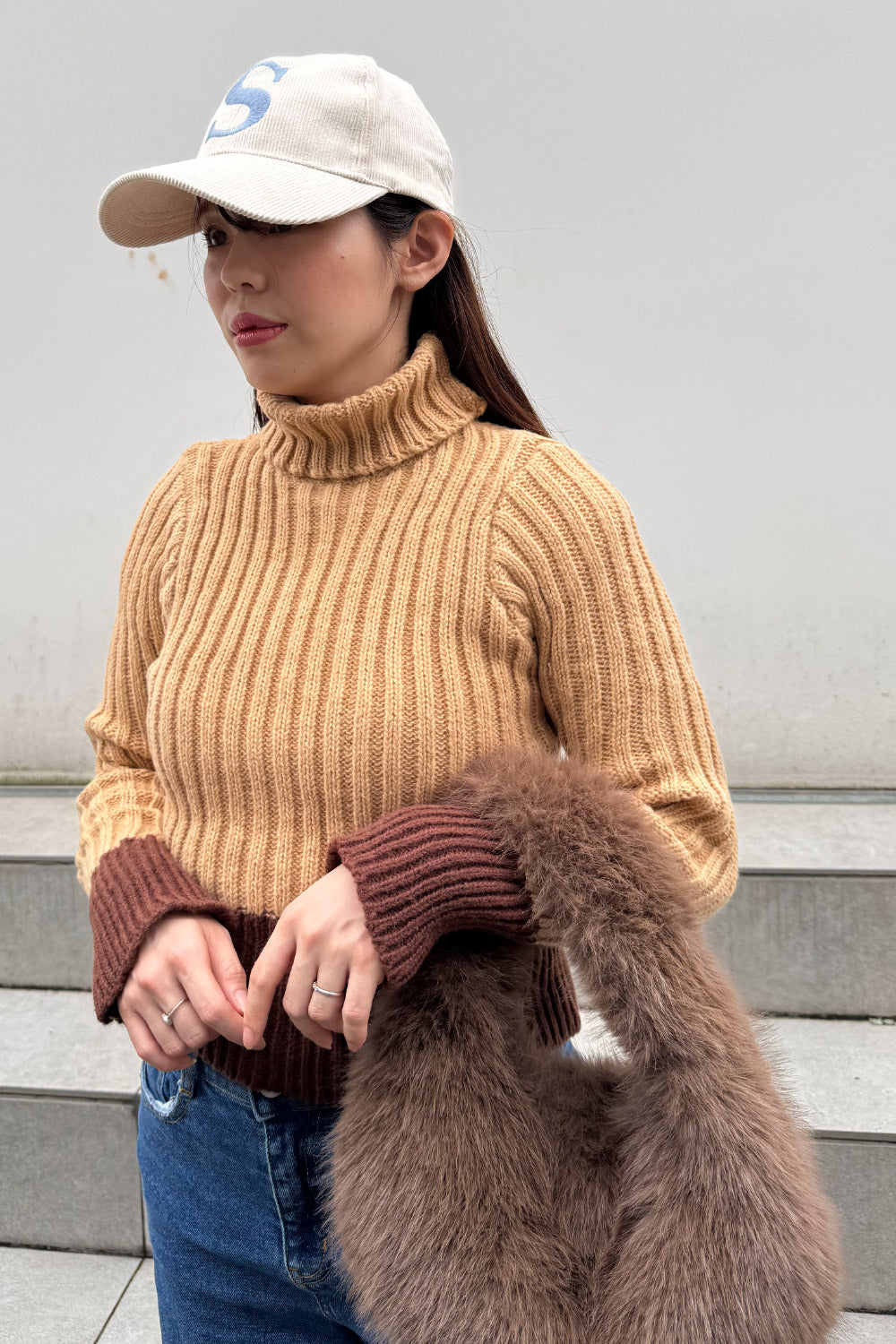 Two-tone turtleneck knit