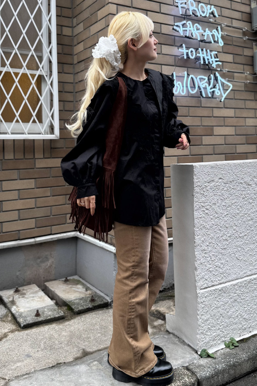 Big collar lace blouse