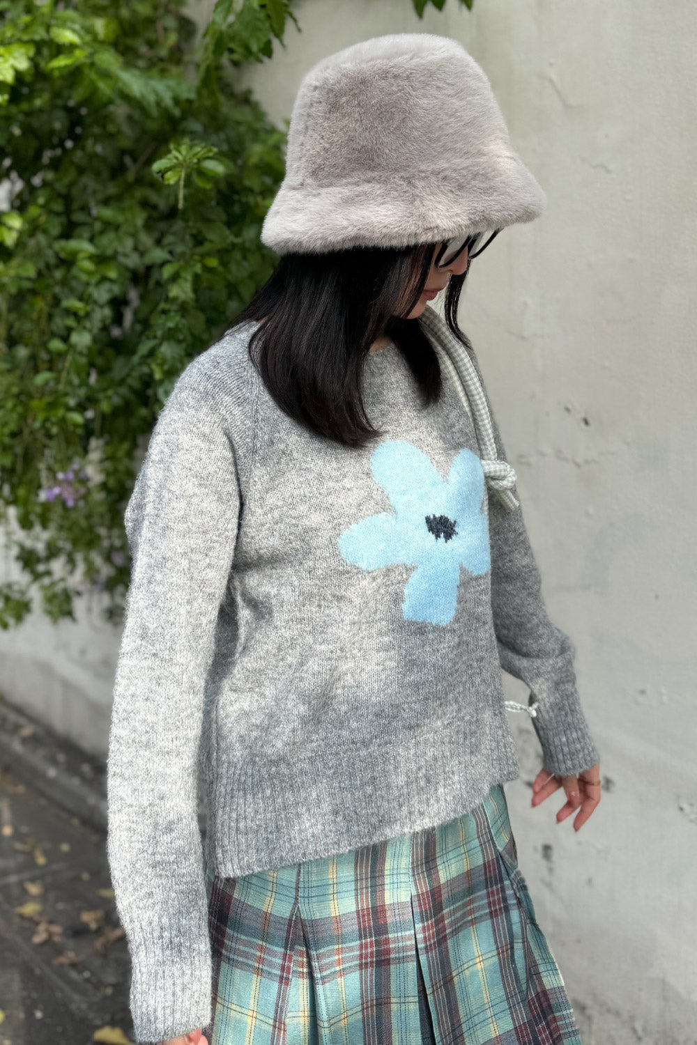 Flower motif knit