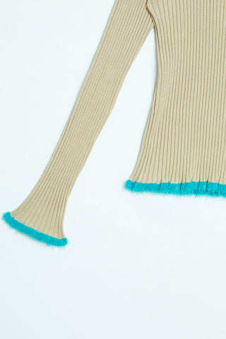 Love Feather Turtleneck Knit Top / Beige