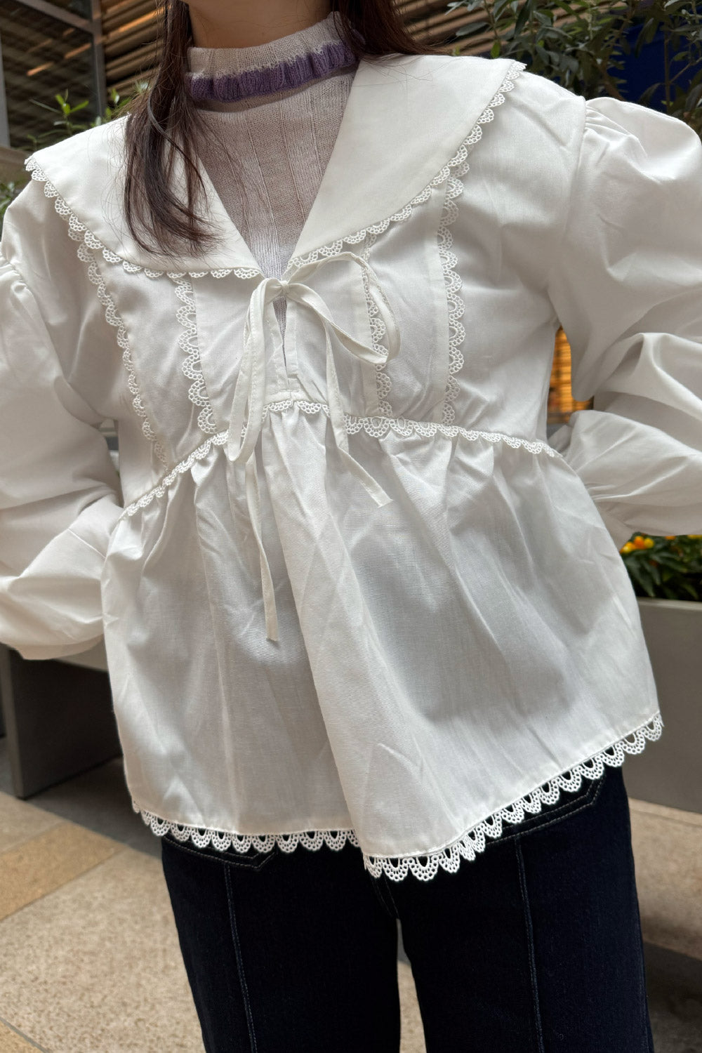 Big collar blouse