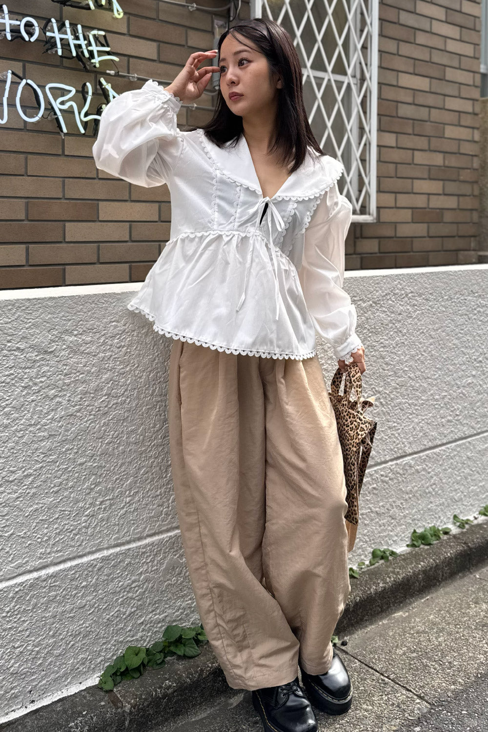 Big collar blouse