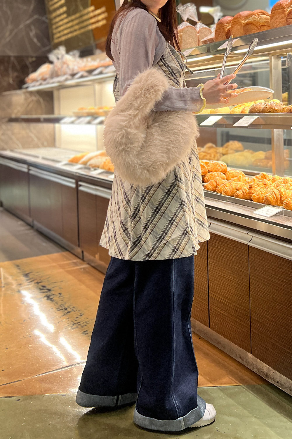 one-handle fur bag