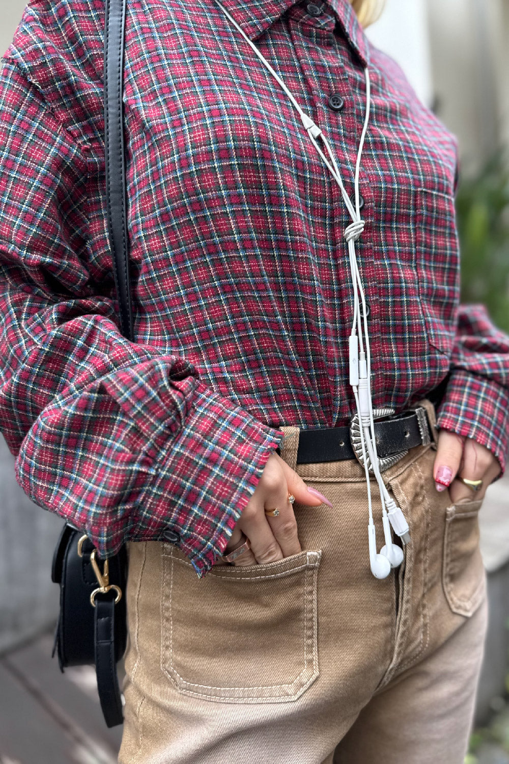 Cut-off check shirt