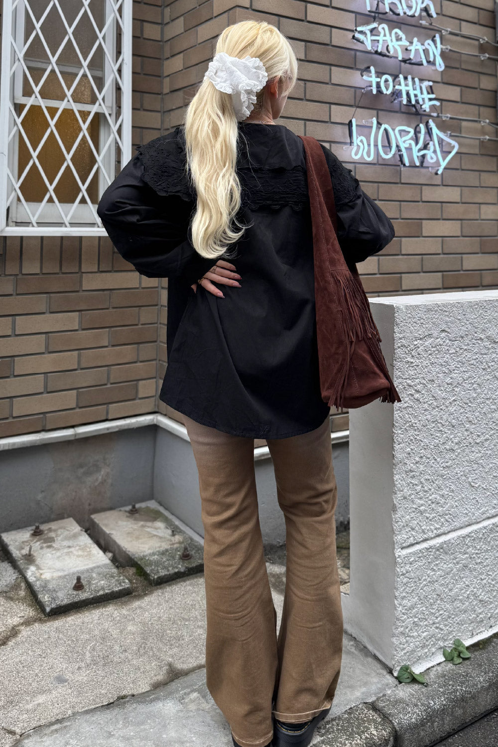 Big collar lace blouse