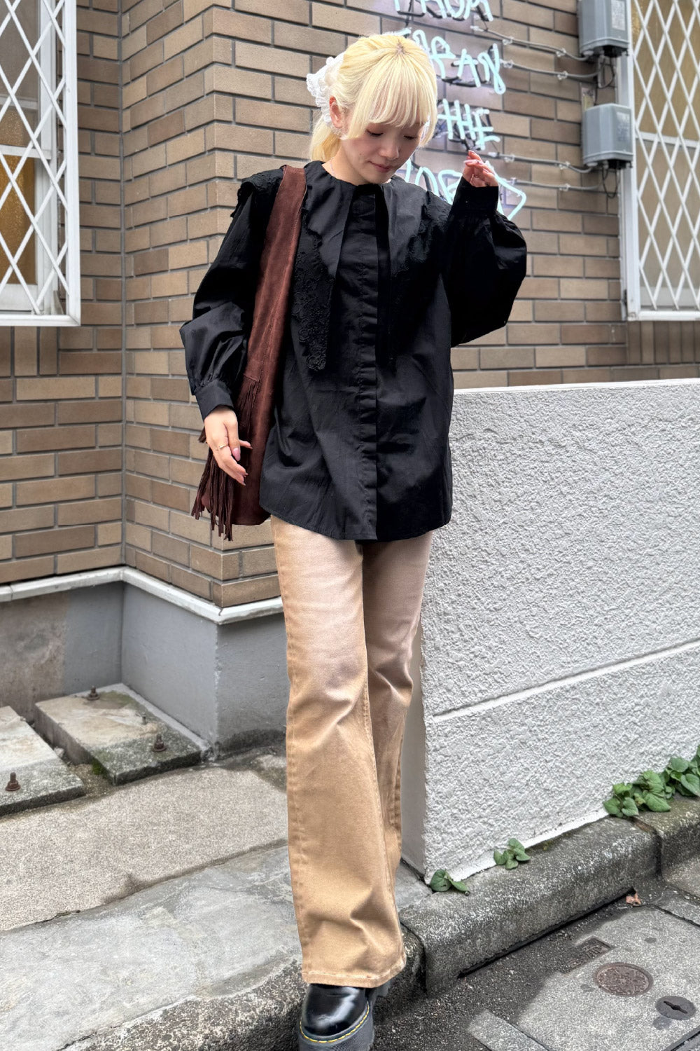 Big collar lace blouse