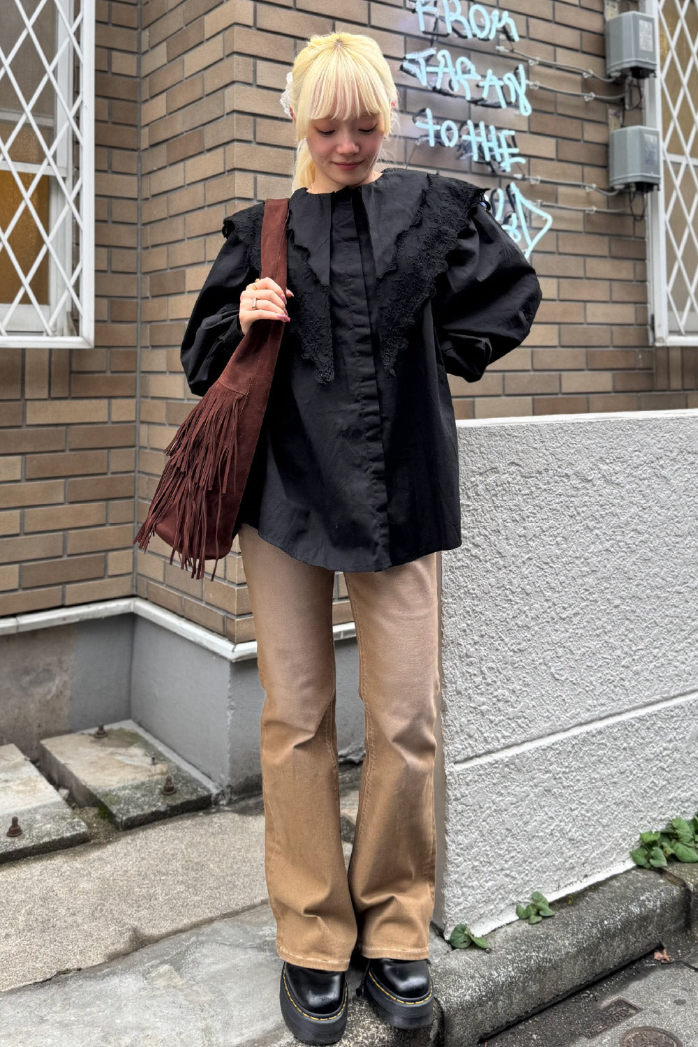 Big collar lace blouse