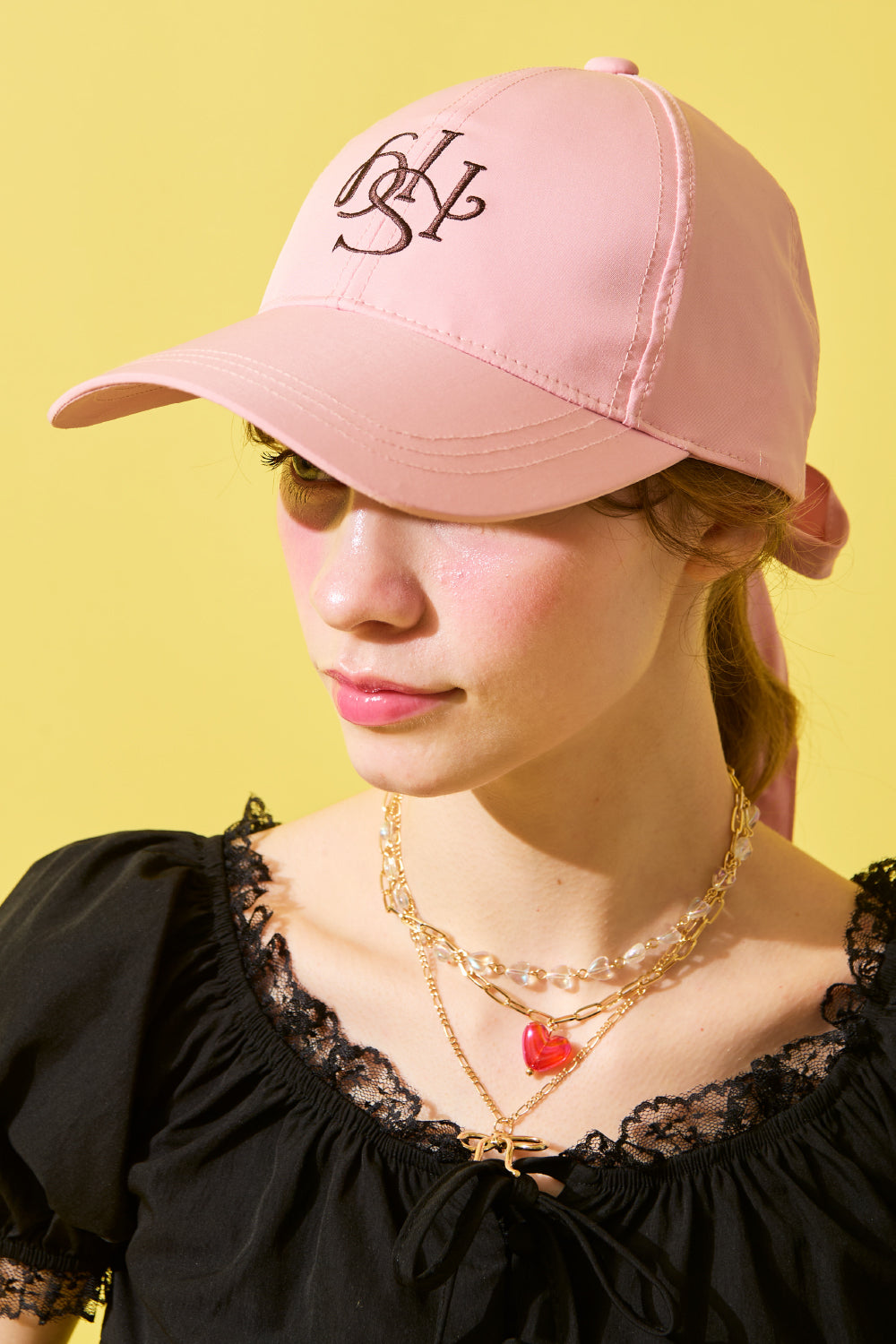 Metal Ribbon Necklace