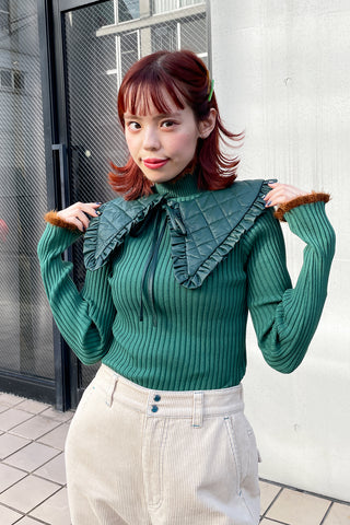 Love Feather Turtleneck Knit Top / Green